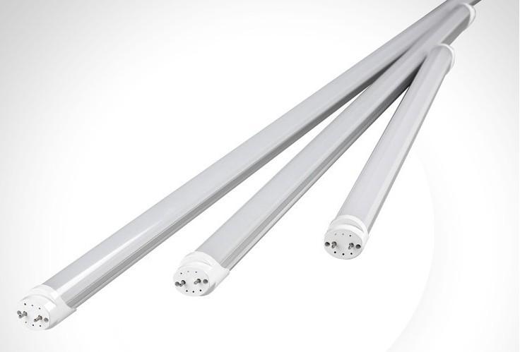 省電LED燈泡及0.6米和1.2米燈管特價供應